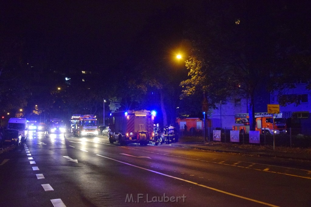 Feuer 2 Koeln Porz Finkenberg Steinstr Konrad Adenauerstr P35.JPG - Miklos Laubert